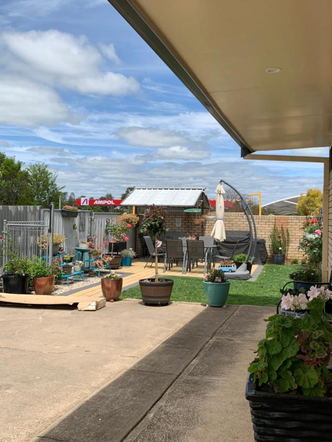 Cowra Crest Motel Exteriér fotografie