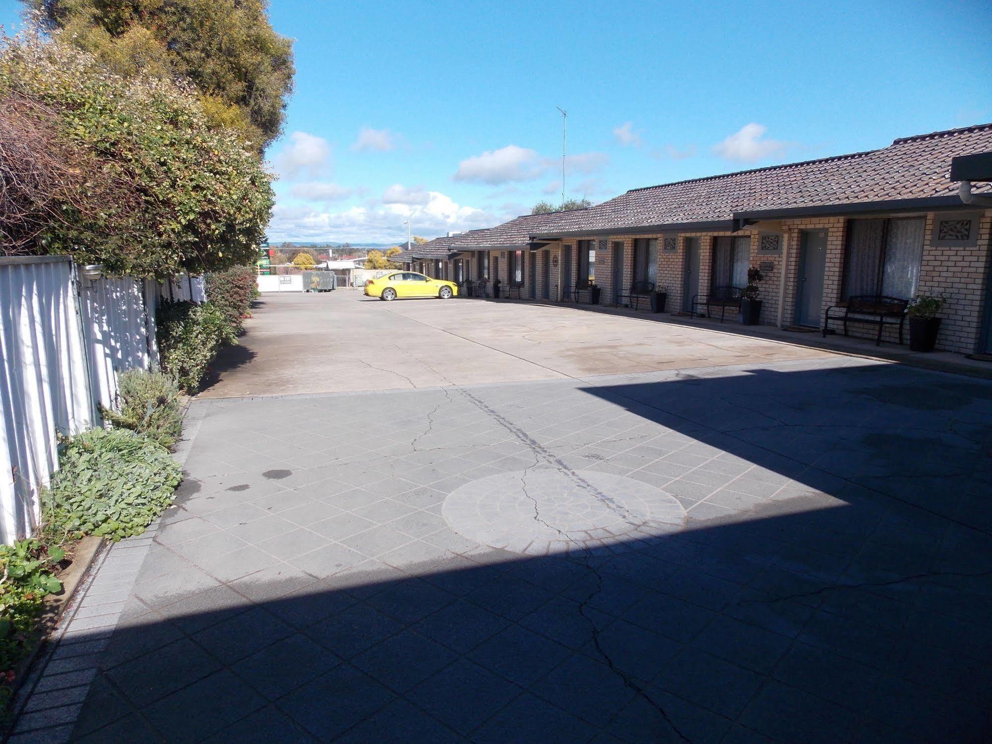 Cowra Crest Motel Exteriér fotografie